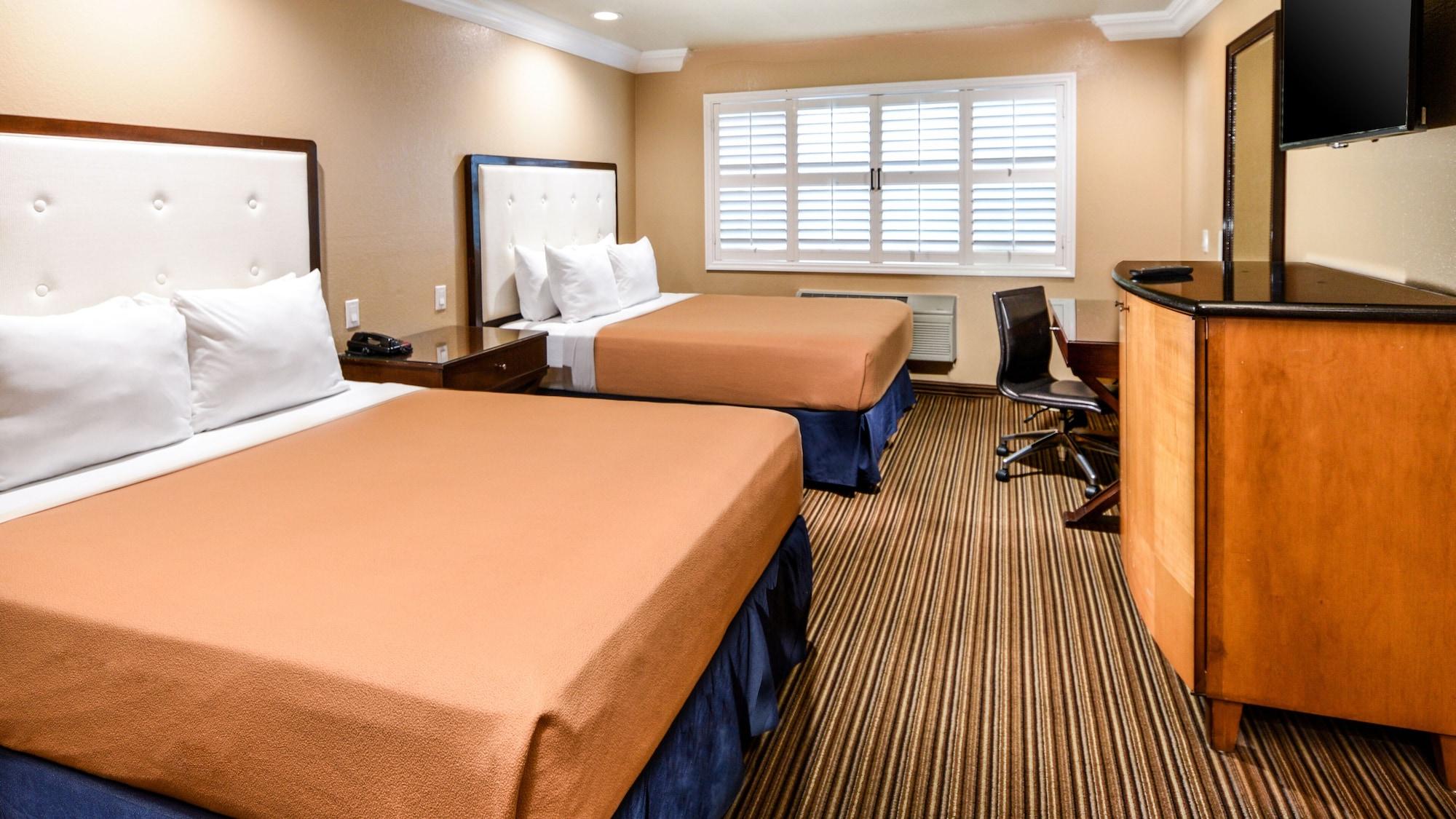Hollywood Inn Express South Лос-Анджелес Экстерьер фото